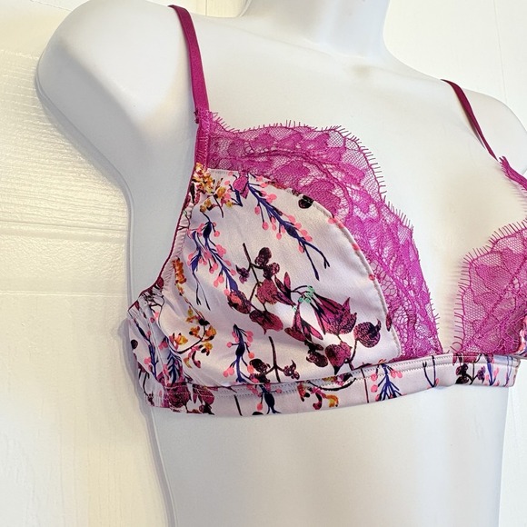 Victoria`s Secret Satin Unlined Wireless Plunge Bralette Size Small Floral NEW - Picture 2 of 11